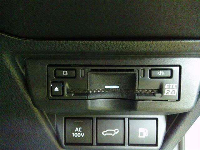 U00048511981_10_001.jpg