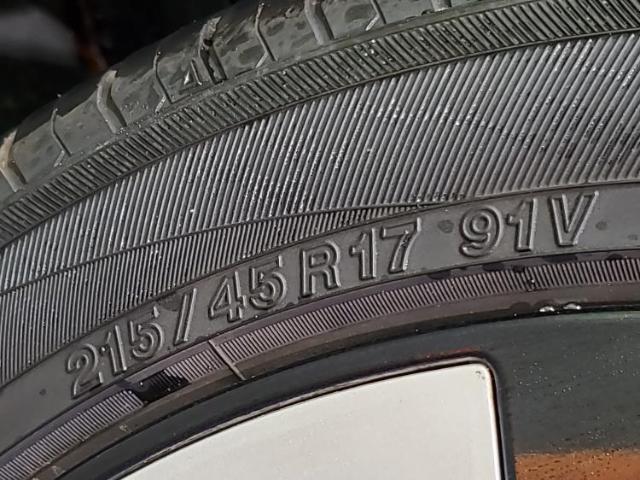 UZ0048538642_62_001.jpg