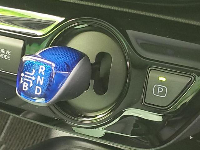 UZ0048530741_17_001.jpg