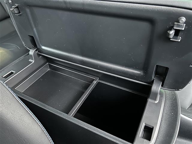 UZ0048486919_13_002.jpg