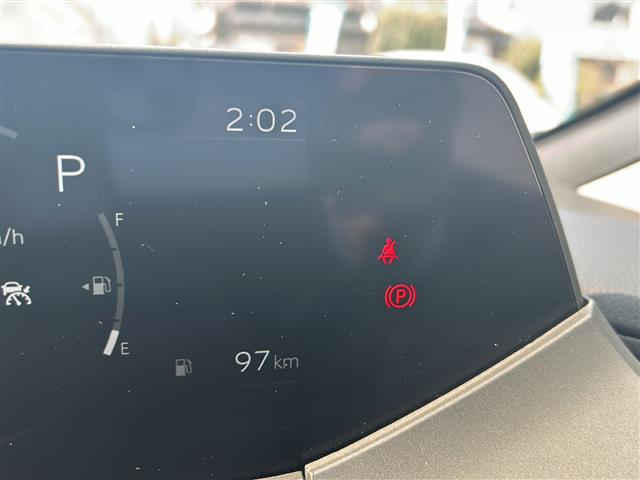 UZ0048443093_35_001.jpg