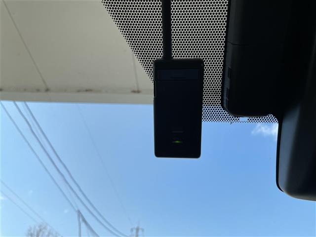 UZ0048408876_15_002.jpg