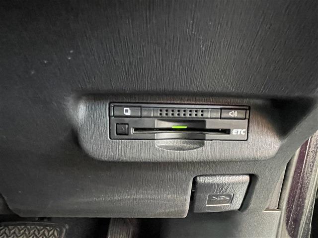 UJ0048378120_31_001.jpg