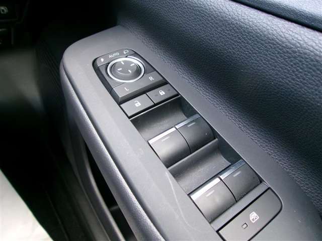 U00048094933_7_001.jpg