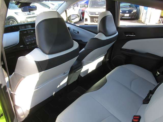 UJ0048413416_38_001.jpg