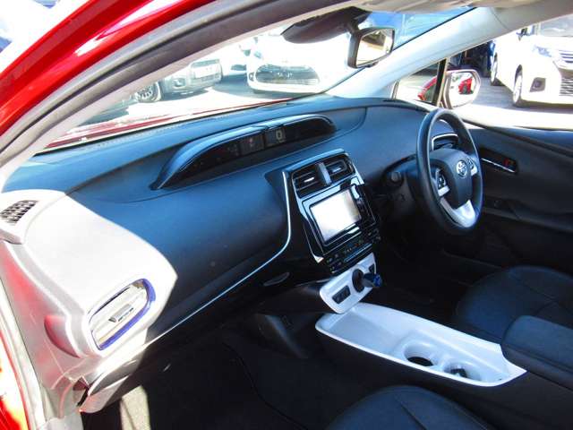 UJ0048413456_40_001.jpg
