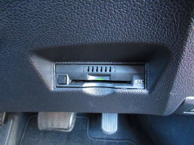 UJ0048413456_47_001.jpg