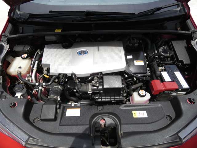 UZ0046075169_17_002.jpg