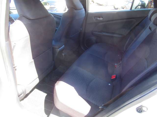 UJ0048327300_42_001.jpg