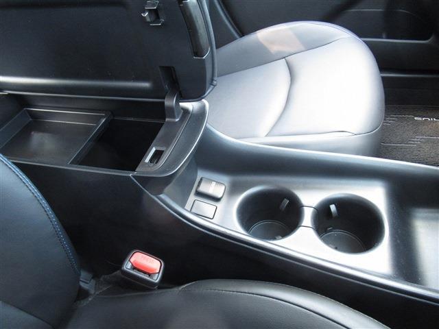 UJ0048468231_13_001.jpg