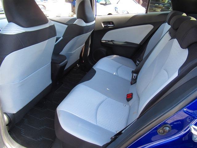 UJ0048260266_17_001.jpg