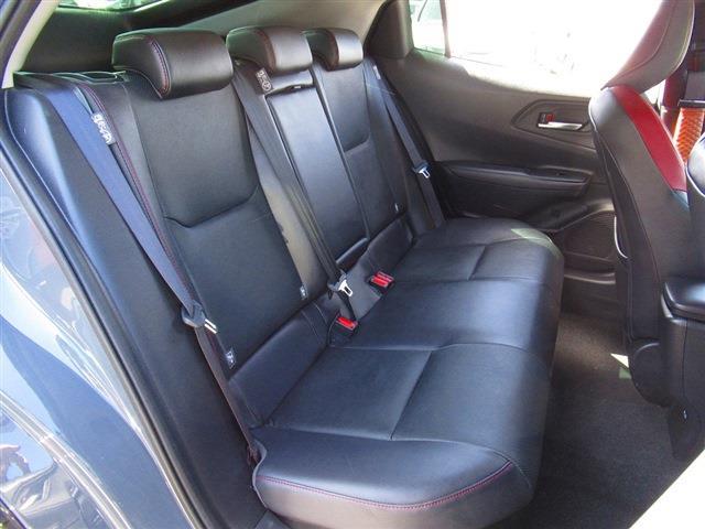 UJ0048226712_17_001.jpg