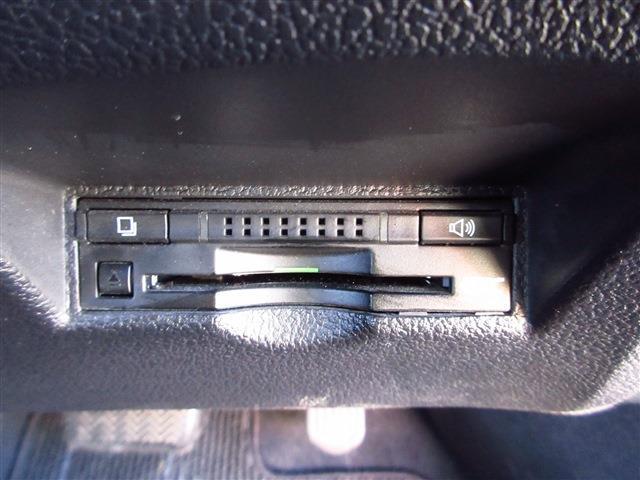 UJ0048237680_15_002.jpg