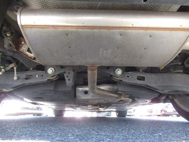 UJ0048228373_68_001.jpg