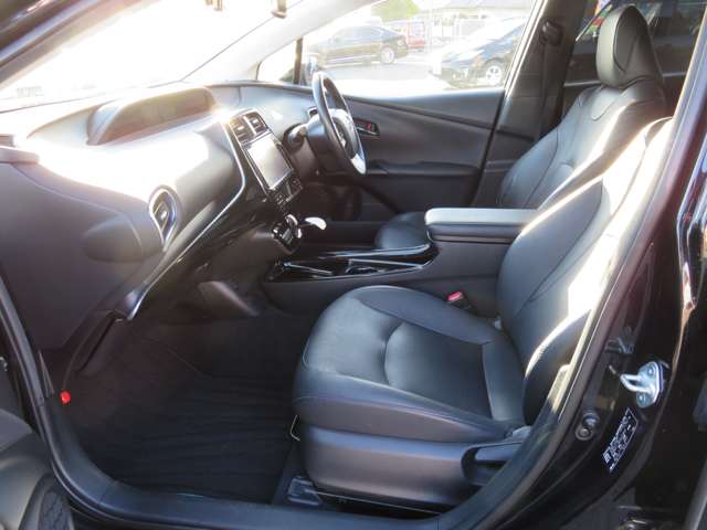 UJ0048179476_13_002.jpg