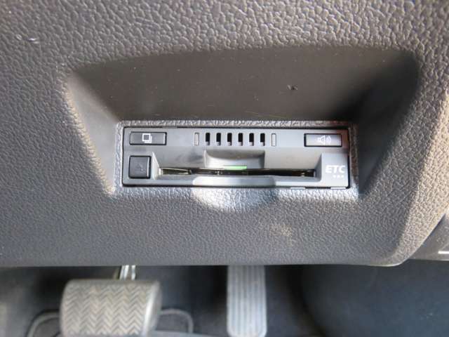 UJ0048179476_48_001.jpg
