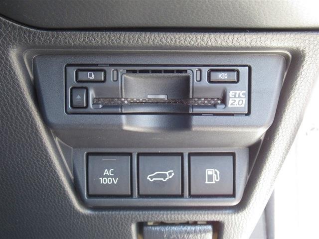 UJ0048566584_11_001.jpg