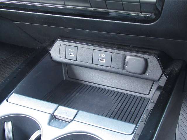 UJ0048566584_61_001.jpg