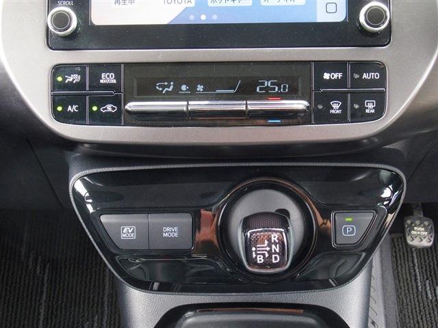 UJ0048564216_39_001.jpg