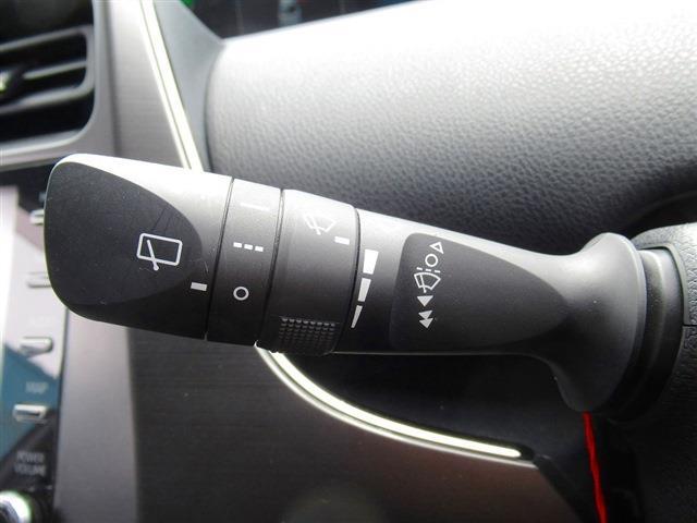 UJ0048564216_43_001.jpg