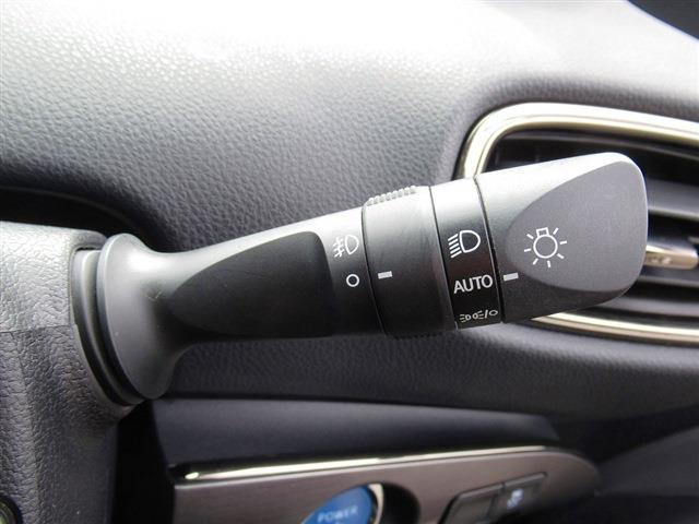 UJ0048564216_44_001.jpg