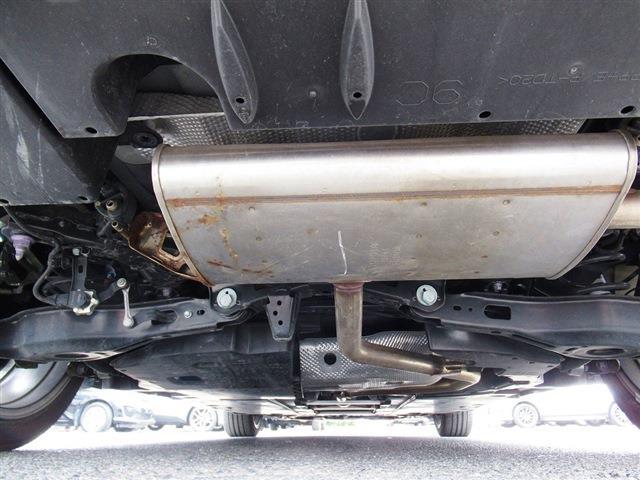 UJ0048564216_74_001.jpg