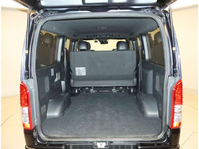 U00048437661_12_001.jpg