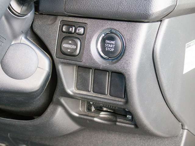 UZ0048396228_60_001.jpg