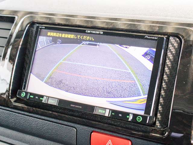 UZ0048396228_67_001.jpg