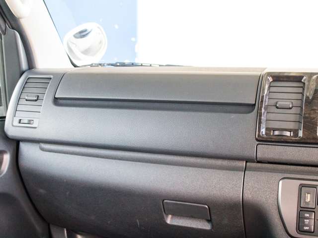 UZ0048396228_72_001.jpg