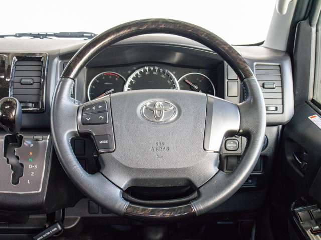 UZ0048396228_73_001.jpg