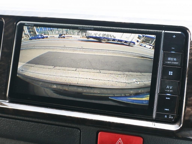 UZ0048443954_16_002.jpg