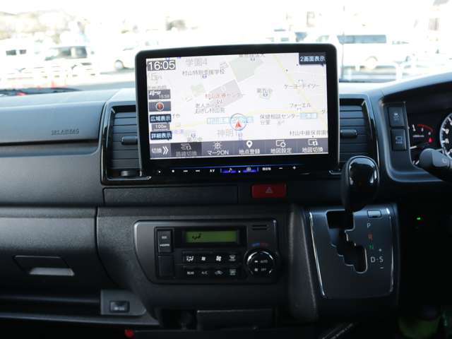 UZ0048230544_51_001.jpg