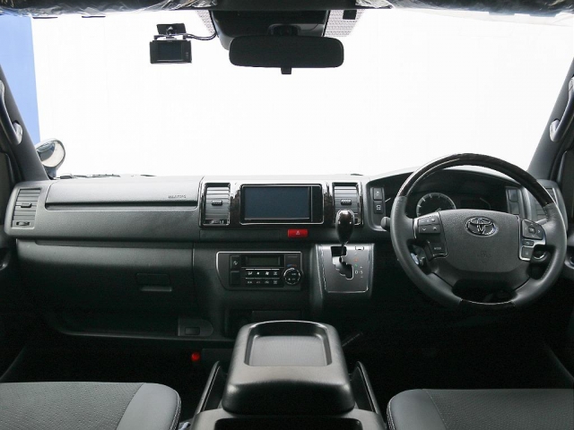 UZ0048462302_2_002.jpg