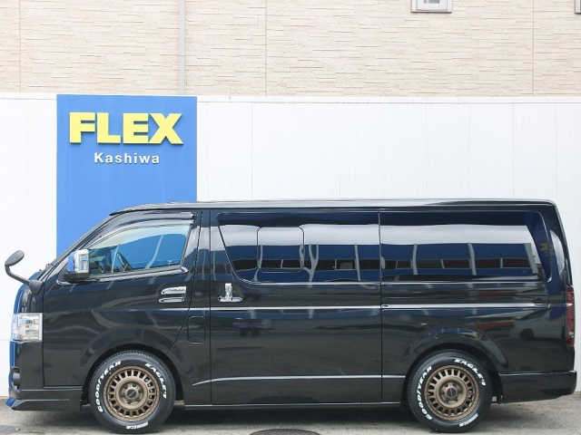 UZ0048462302_7_002.jpg