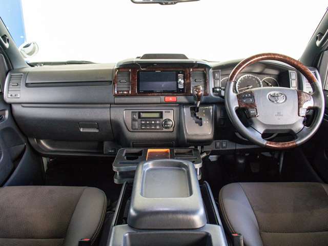 UZ0047782937_1_002.jpg