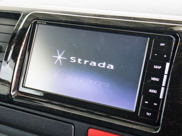 UZ0048021368_57_001.jpg