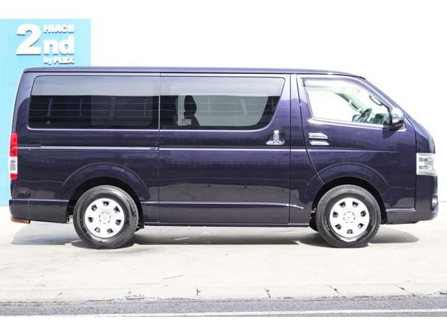 UZ0047721848_42_001.jpg