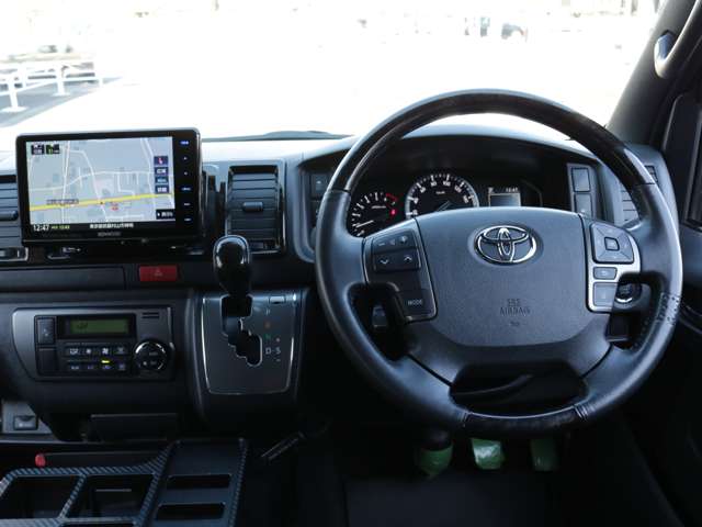 UZ0047729597_40_001.jpg