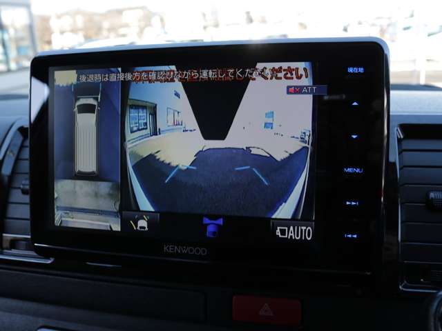 UZ0047729597_48_001.jpg