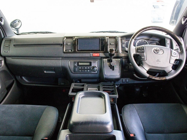 UZ0048021362_1_001.jpg