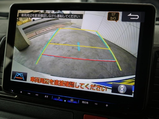 UZ0048215970_3_001.jpg