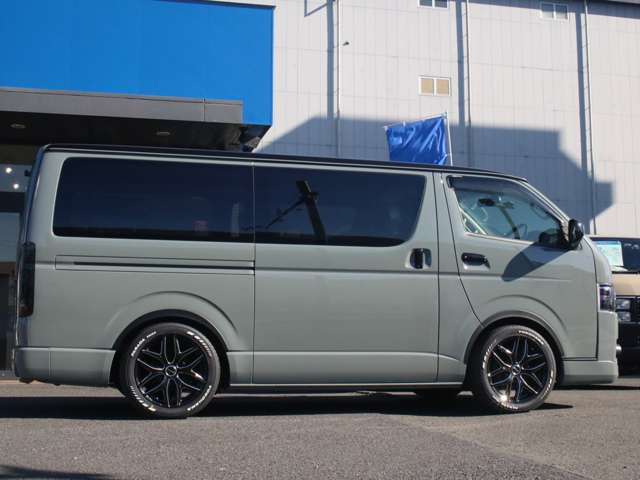 UZ0047336905_39_002.jpg