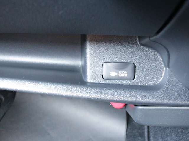 UZ0048389109_64_001.jpg