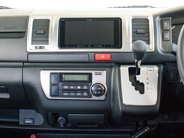 UZ0048396226_66_002.jpg