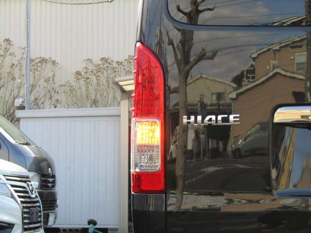 U00047800372_64_003.jpg