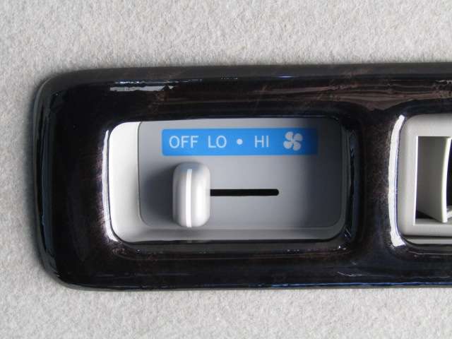 U00048070872_67_003.jpg