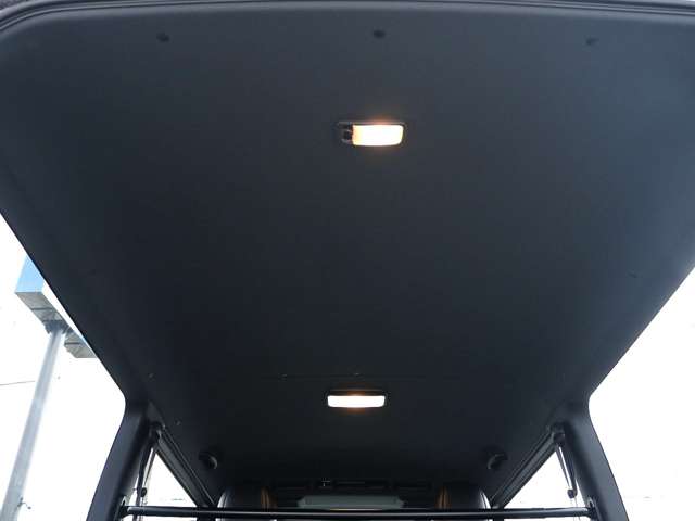 U00048288115_42_001.jpg