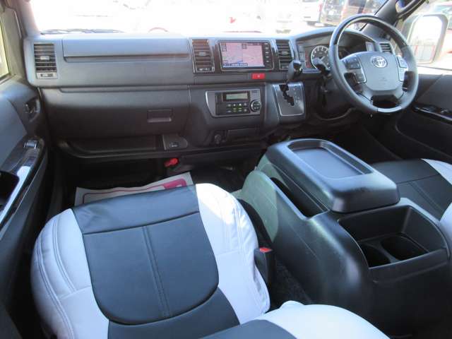 U00047131069_7_001.jpg