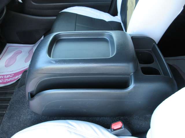 U00047131069_84_001.jpg